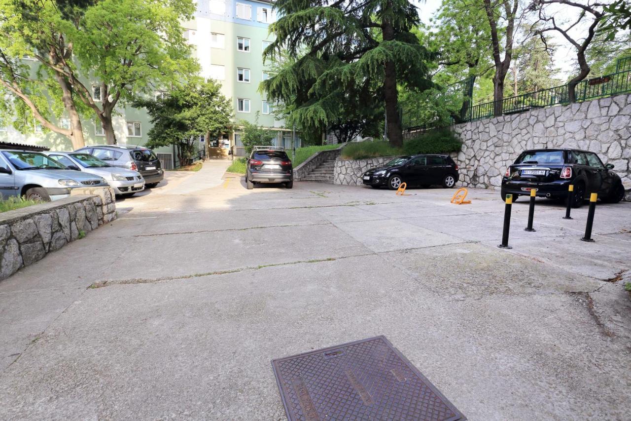 Rooms Studentsko Naselje Ivan Goran Kovacic Rijeka Exterior photo